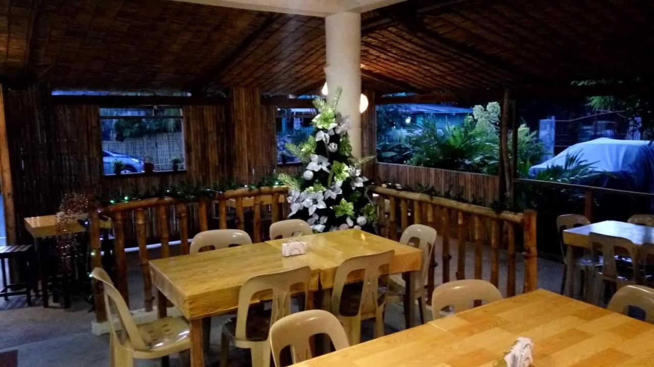 Villa Peralta Inn Donsol Exterior photo