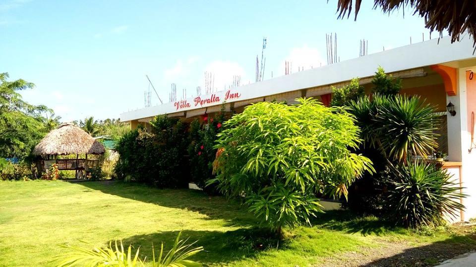 Villa Peralta Inn Donsol Exterior photo